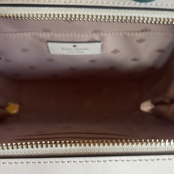 Kate Spade Wicker Pineapple Handbag - Picture 8 of 9